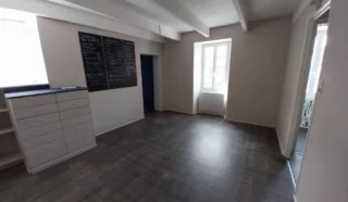  LOCAL COMMERCIAL 205 m² LANDERNEAU