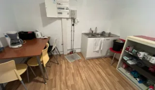  LOCAL D'ACTIVITES ET BUREAUX MELESSE 200 m²
