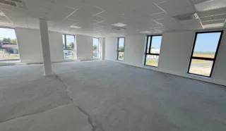  BUREAUX NEUFS 1 377 M² VALLET