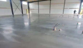  3 CELLULES D'ACTIVITES 200 m² YFFENDIC