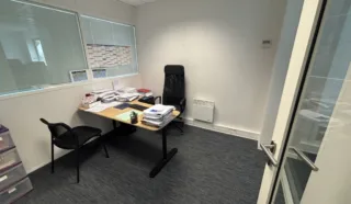  BUREAUX 100 m² LARMOR PLAGE