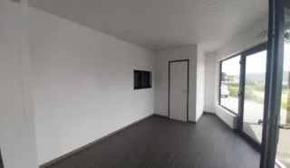  LOCAUX D'ACTIVITÉS 300 M² GUÉRANDE