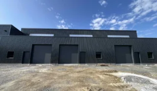  1 CELLULE D'ACTIVITÉS 250 m² LA BOUEXIERE