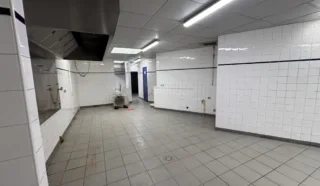  LOCAL COMMERCIAL / BUREAUX LORIENT 192 m²