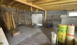  LOCAUX D'ACTIVITÉS 94 M² REZÉ