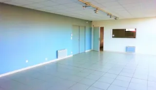  LOCAL D'ACTIVITES 450 m² GUIPAVAS