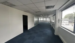  BUREAUX 193 m² SAINTE LUCE SUR LOIRE