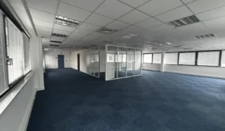  BUREAUX 193 m² SAINTE LUCE SUR LOIRE