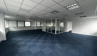 BUREAUX 193 m² SAINTE LUCE SUR LOIRE