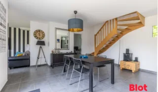 Maison 6 pièce(s)