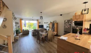 Maison 4 pièce(s)