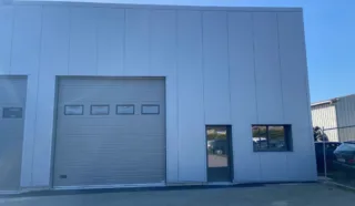 CELLULE D'ACTIVITES BAIN DE BRETAGNE 200 m²