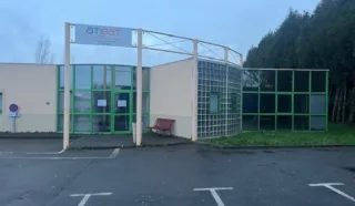  LOCAL D'ACTIVITES LA CHAPELLE-DES-FOUGERETZ 900 m²