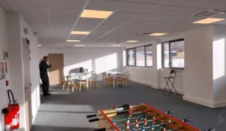  1 034 M² LOCAUX D'ACTIVITÉS CARQUEFOU
