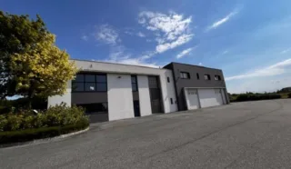 BUREAUX 576 M² LOUDEAC