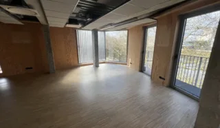  BUREAUX 301 M² NANTES