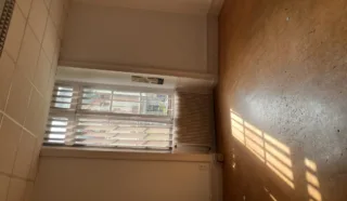  BUREAUX 428 m² VITRE