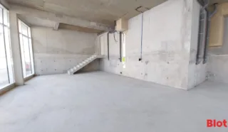  BUREAUX BRUTS DE BETON SAINT-MALO 112 M²