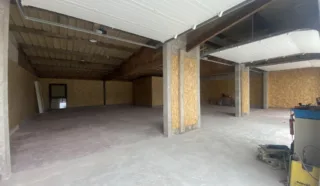  LOCAUX D'ACTIVITES DINAN 225 m²