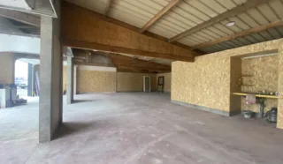  LOCAUX D'ACTIVITES DINAN 225 m²