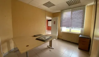  BUREAUX PLEURTUIT 181 m²