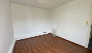  BUREAUX PLEURTUIT 181 m²