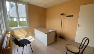  BUREAUX PLEURTUIT 181 m²