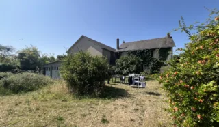  BUREAUX LOCAUX COMMERCIAUX 600 M² NANTES