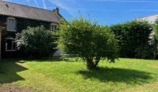  BUREAUX LOCAUX COMMERCIAUX 600 M² NANTES