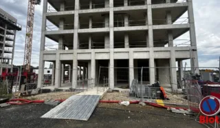  LOCAUX COMMERCIAUX 81 m² RENNES