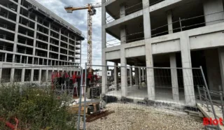  LOCAUX COMMERCIAUX 81 m² RENNES