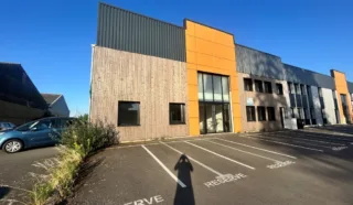  LOCAL D'ACTIVITES PACE 1 100 m²