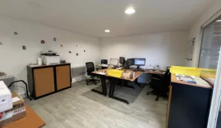  LOCAL D'ACTIVITES VITRE 395 m²