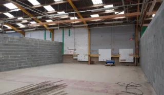  CELLULE D'ACTIVITES 240 M² LANGUENAN