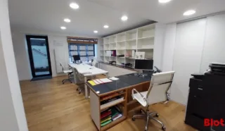  LOCAUX COMMERCIAUX 46 M² NANTES