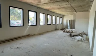  BUREAUX 328 m² LE RHEU