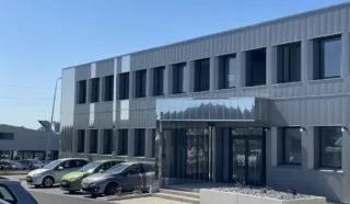  BUREAUX 328 m² LE RHEU