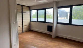  BUREAUX 59 m² AURAY