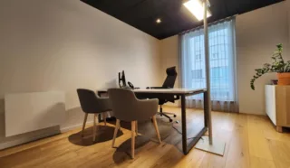  BUREAUX 90 m² BREST