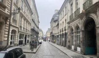  Boutique avec droit d'entrée HYPER CENTRE RENNES 50 m²