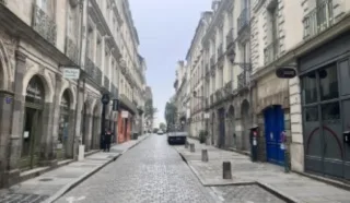  Boutique avec droit d'entrée HYPER CENTRE RENNES 50 m²