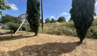  BATIMENT INDEPENDANT BUREAUX 240 m² REZE