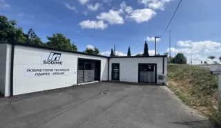  BATIMENT INDEPENDANT BUREAUX 240 m² REZE
