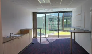  BUREAUX 324 m² SAINT JACQUES DE LA LANDE