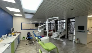  LOCAUX PROFESSIONNELS 149 m² LANDERNEAU