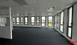  BUREAUX 254 m² PACÉ