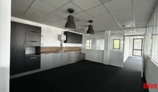  BUREAUX 254 m² PACÉ