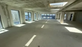  BUREAUX NEUFS 178 m² LORIENT LA BASE