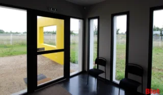  LOCAUX D'ACTVITÉS 577 M²