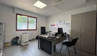  LOCAUX D'ACTIVITÉS 350 M² COUERON